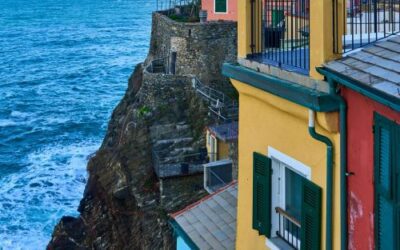 Most resistant paint types for facades in coastal areas