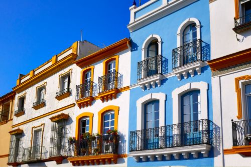 fachada con salitre